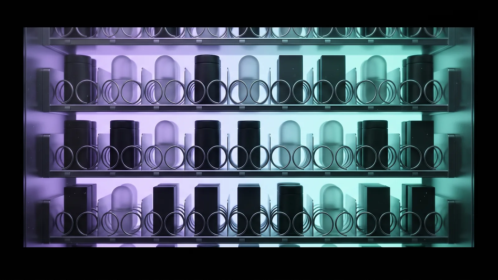 Gros plan frontal sur la vitrine éclairée d'un distributeur automatique, ses rangées de spirales garnies de produits neutres sans aucune étiquette.